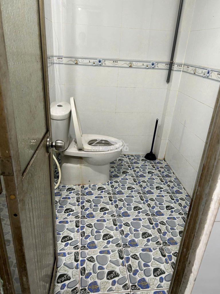 Cho thuê mb kd xầm uất, 4x10m, có gác, 7tr/ tháng, 550 dĩ an - Ảnh 2