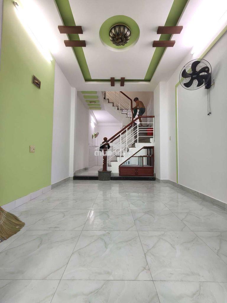 Nhà mới 100% 3 phòng máy lạnh
