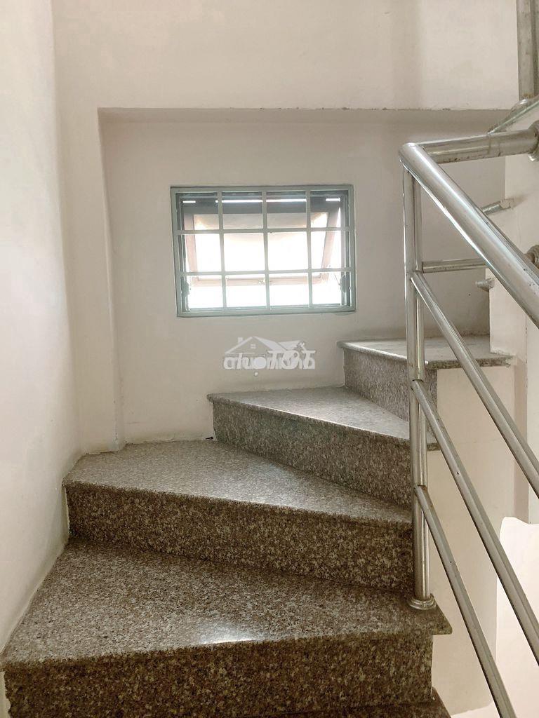 Bán nhà 3 lầu đường ngô quyền  - Ảnh 4