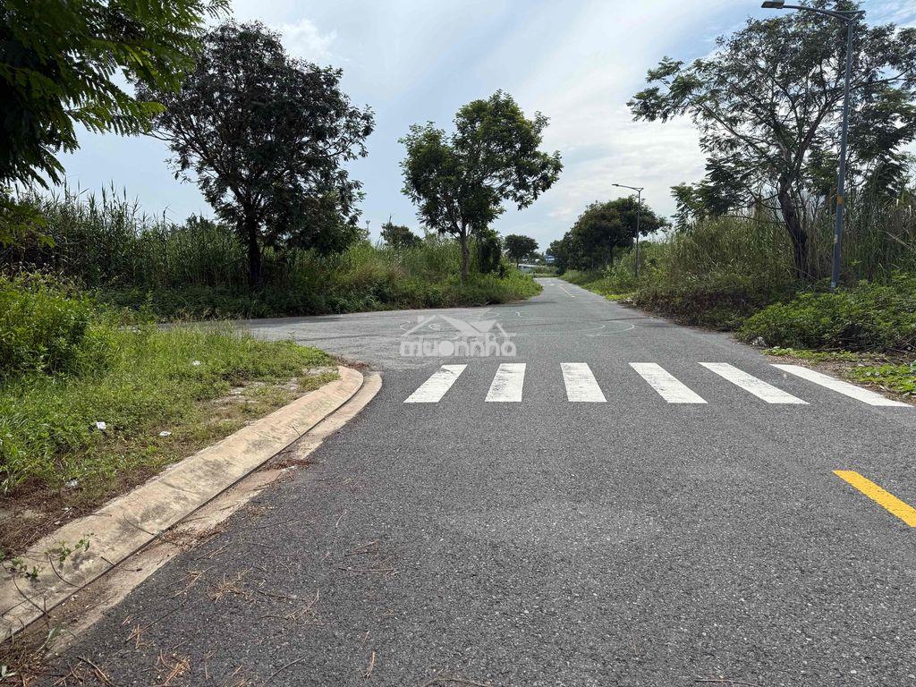 Đất đẹp có sổ- mặt tiền 16m - view công viên - 2