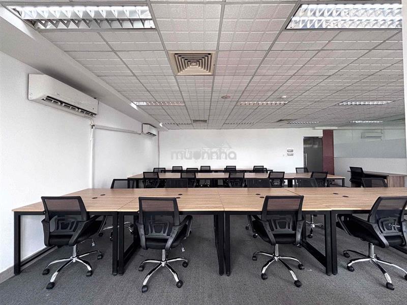 Cho thuê vp hoàng việt, 115m2, có  bàn ghế, ngăn phòng sẵn