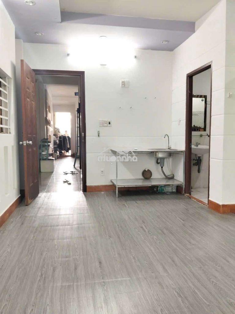 Khu chợ tân mỹ, sát phú mỹ hưng, đẹp rộng rãi, có máy lạnh, tủ quần áo - Ảnh 3