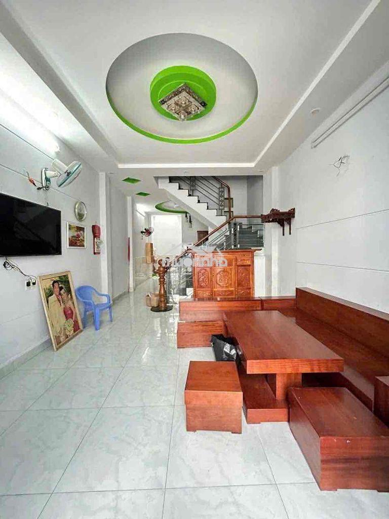 Cho thuê nhà ngay chợ minh phát dt 100m2 1trệt 1lầu 2pn 2wc nôin thất