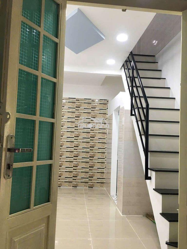 Cho thuê nhà 2pn 2 wc 2 ml/ giá 7 triệu ở chợ bà chiểu, bình thạnh . 