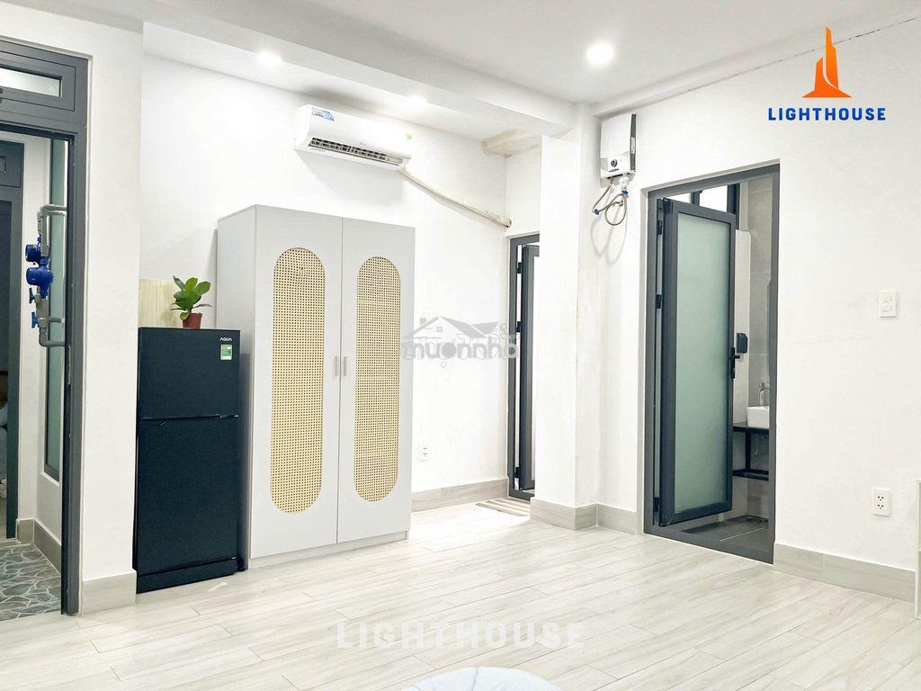 Bancol cửa sổ thoáng mát gần lotte ở 2-3 người rộng rãi - thang máy to - Ảnh 2