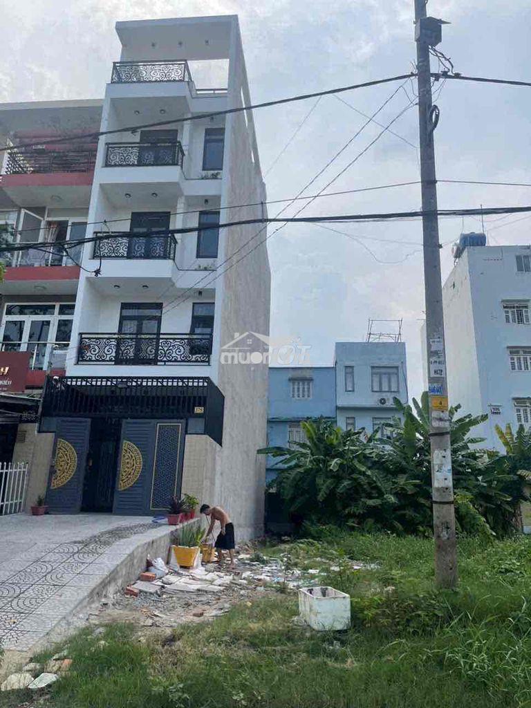 Bán lô đất: 4.5x18m, mt đường số 13 kdc phong phú 5