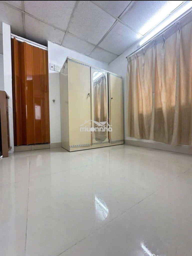 Nhà 3pn 2wc 6 tr . p11. q3