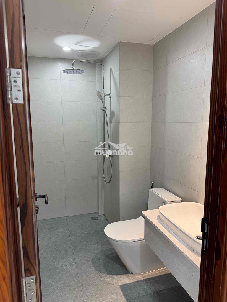 Cho thuê văn phòng cao cấp, trung tâm quận 10.