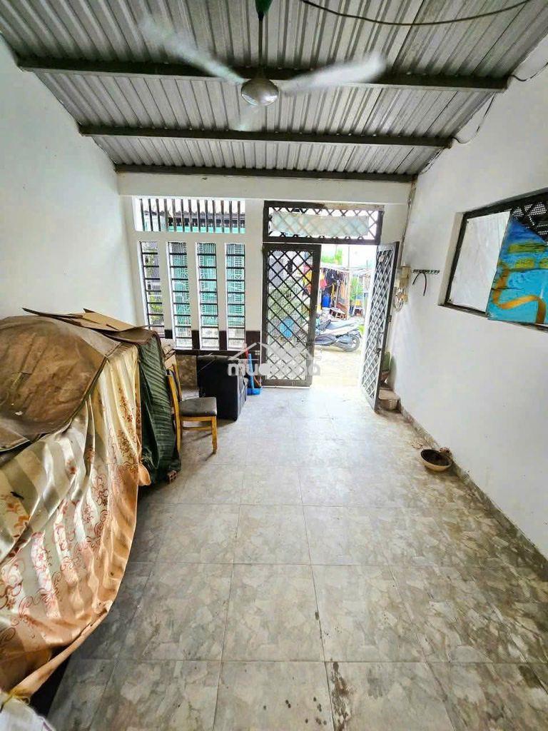 Nhà 2 tầng long trường - 83m2 - đường ô tô - sổ riêng hoàn công - Ảnh 2