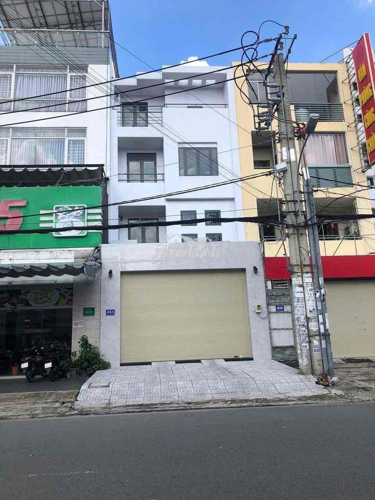 Cho thuê nhà 42tr/th, cho thuê lâu dài nhà 8 phòng 8wc , máy lạnh .