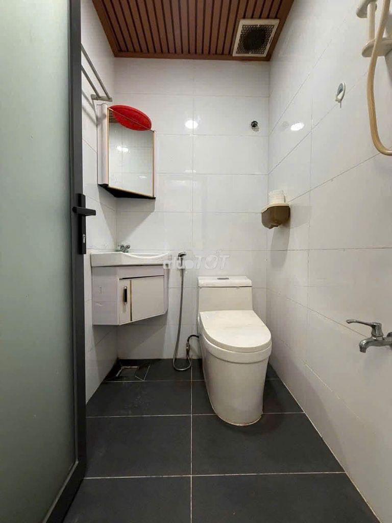 Nhà nguyên căn full nội thất sát mặt tiền trương định q3 2pn+  và 3wc - 4