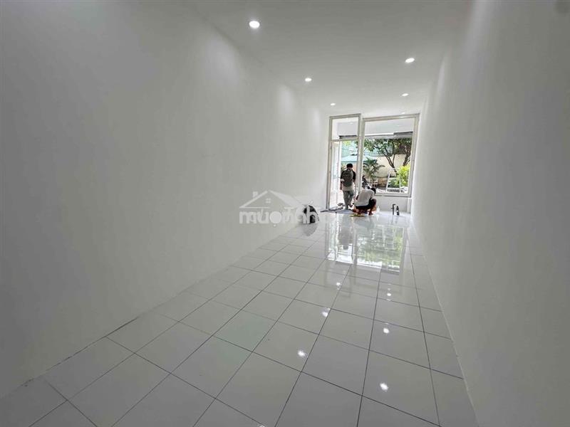 Mặt bằng kinh doanh trung tâm ngã tư thủ đức