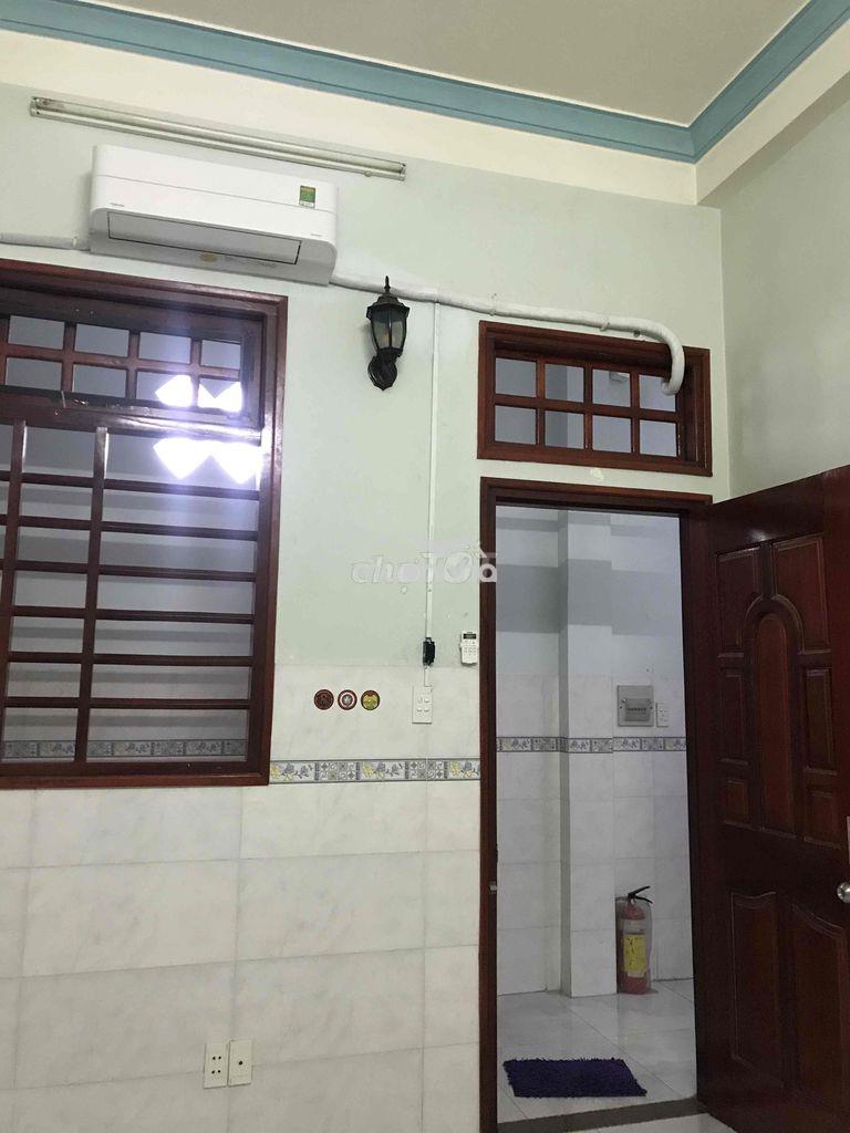 Phòng cho thuê có máy lạnh  đông hưng thuận 17 - 2