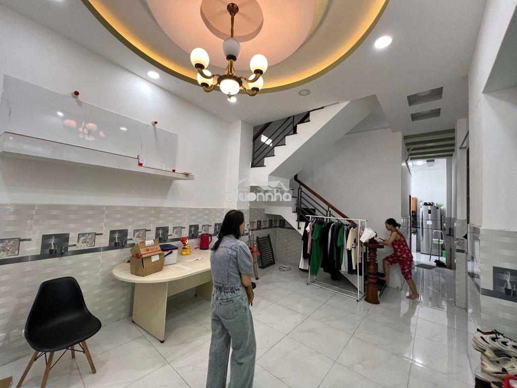 Nhà hẻm tỉnh lộ 10, giáp ranh quận 6 - Ảnh 2