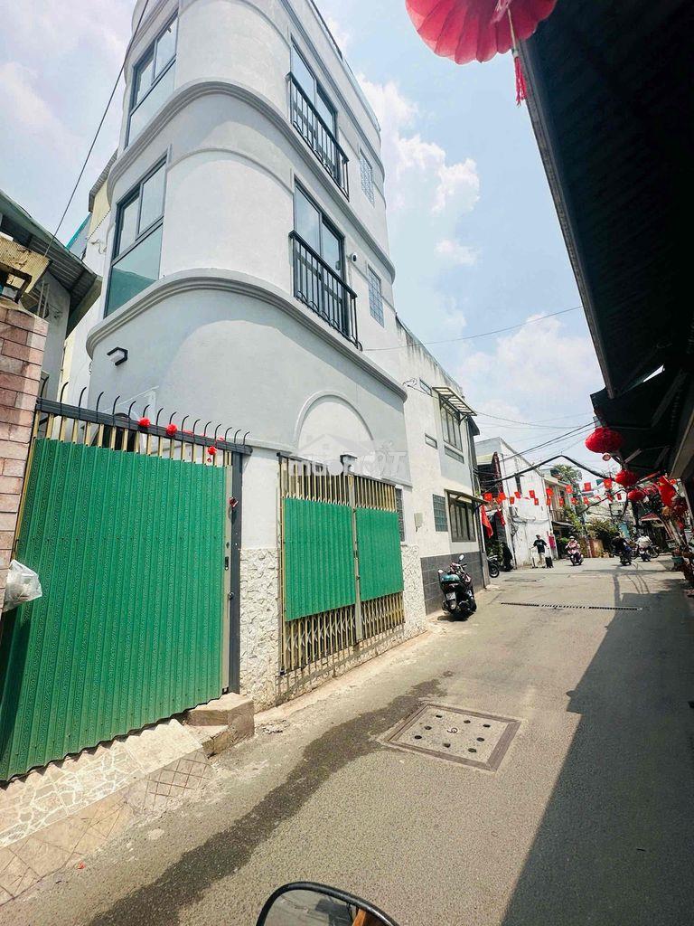 Bình thạnh - bán nhà hxh, 4 tầng có thang máy. 20m2 chỉ 3,05tỷ.
