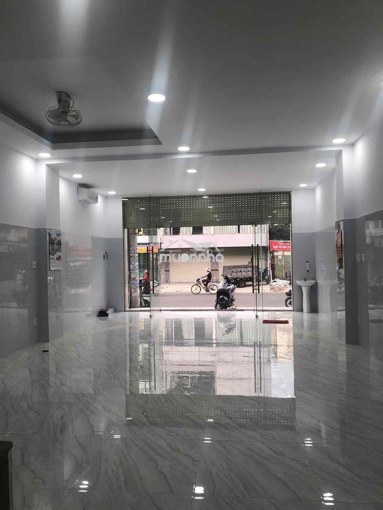 Cho thuê nhà 42tr/th, cho thuê lâu dài nhà 8 phòng 8wc , máy lạnh . - 2