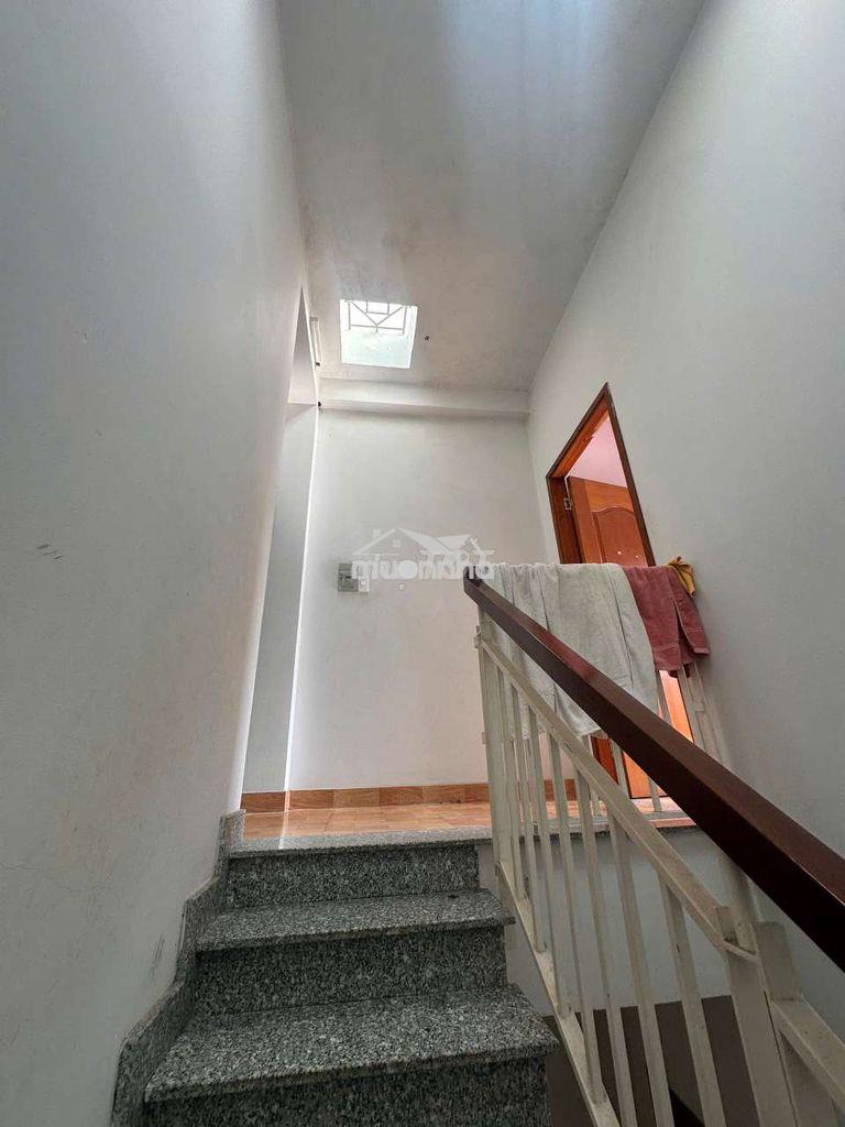 Nhà 3 tầng 50.4m2 đường trường lưu long trường hxh 4.8 tỷ
 - 4