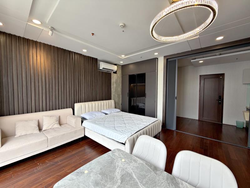 Cho thuê căn hộ full nội thất , hầm xe , thang máy ngay xô viết nghệ tĩnh xung quanh có chợ, hàng quán, cà phê, cửa hàng tiện lợi và nhiều tiện ích. 
