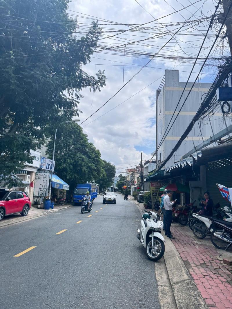 Bán 240m2 đất mặt tiền nguyễn thị xinh- thới an - quận 12- giá 15.8 tỷ