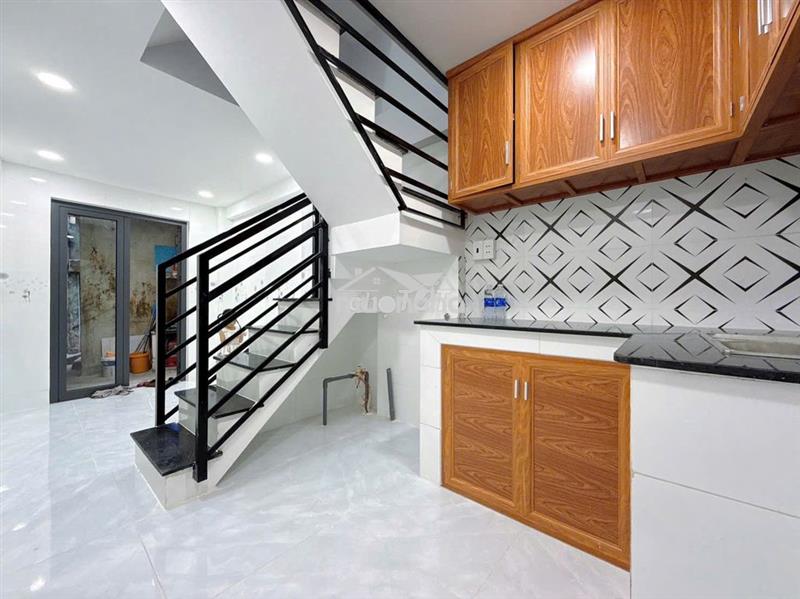 Nhà mới gần mt trần hưng đạo, q5. trệt 2 lầu - 4 phòng ngủ
