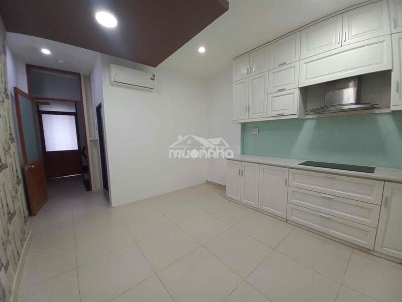 Phòng 20m2 .... lê văn sỹ q.3