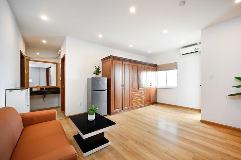Giá từ 9tr - phòng ban công 60m2, tách bếp - thang máy - thuận tiện đi quận 1, sân bay tân sơn nhất