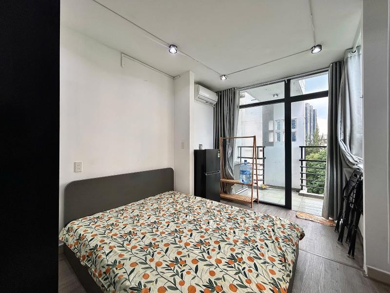 Studio tách bếp ban công cửa sổ trời thoáng mát gần đh ueh - Ảnh 2
