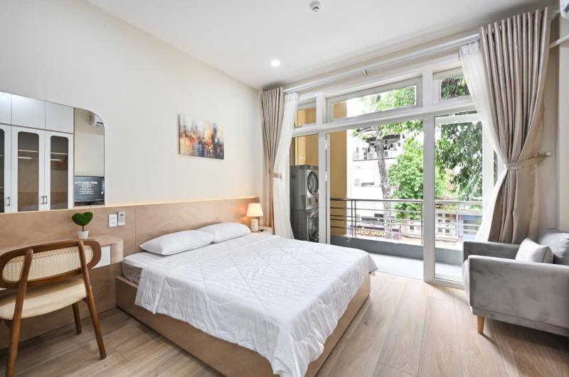 Căn hộ cao cấp bancol lớn view phố nằm ngay mặt tiền trần quang khải