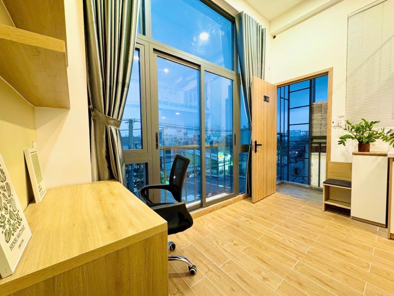 Phòng duplex cửa sổ trời to thoáng mát