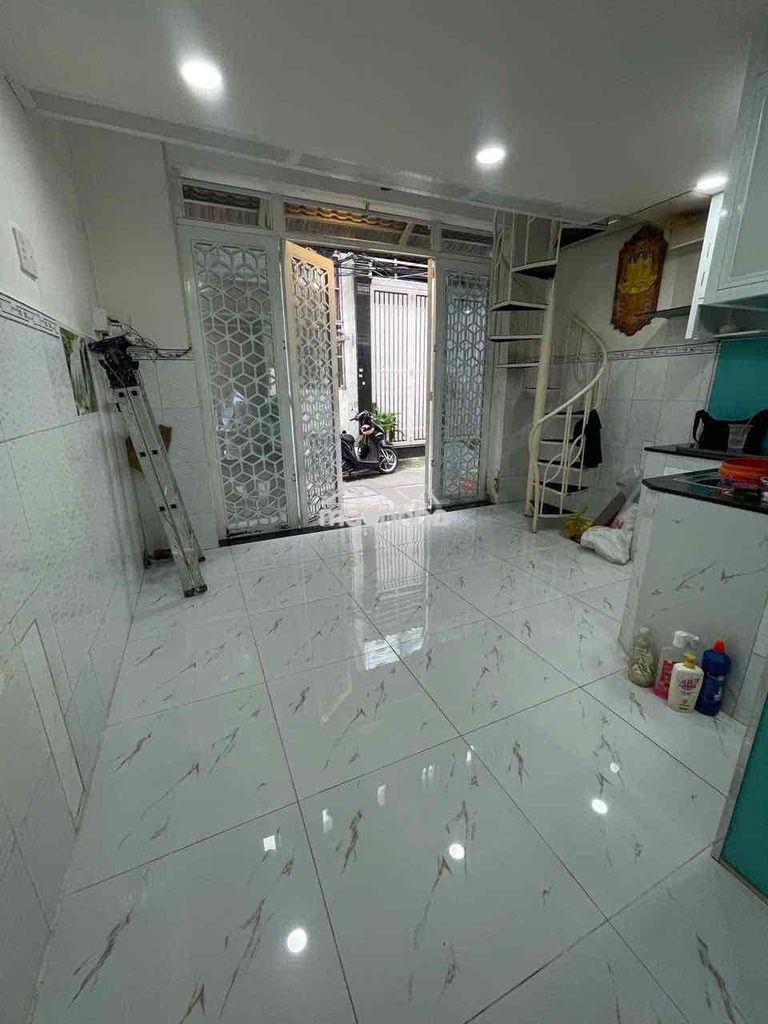 Nhà [ 4 x 4 ] 2 lầu 2pn,2wc ,dường 26-3 giáp eon tân phú