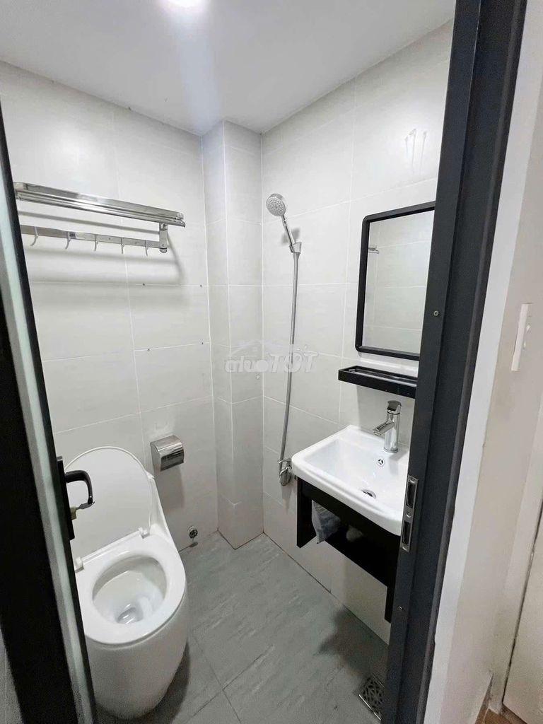 Cho thuê nhà quận 1 có 2 phòng ngủ 1 vệ sinh đầy đủ nội thất  - Ảnh 3