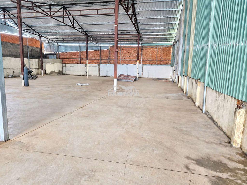 Kho xưởng mặt tiền quốc lộ 22-bà điểm-hóc môn.dt kho 480m2. 40tr - Ảnh 2