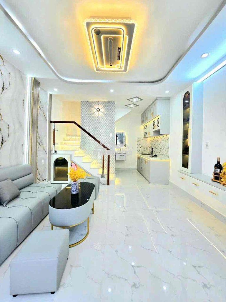 🔥🔥🔥Nhà đẹp 1 lầu gần cầu phú xuân kế quận 7. do you have cable🔥🔥🔥