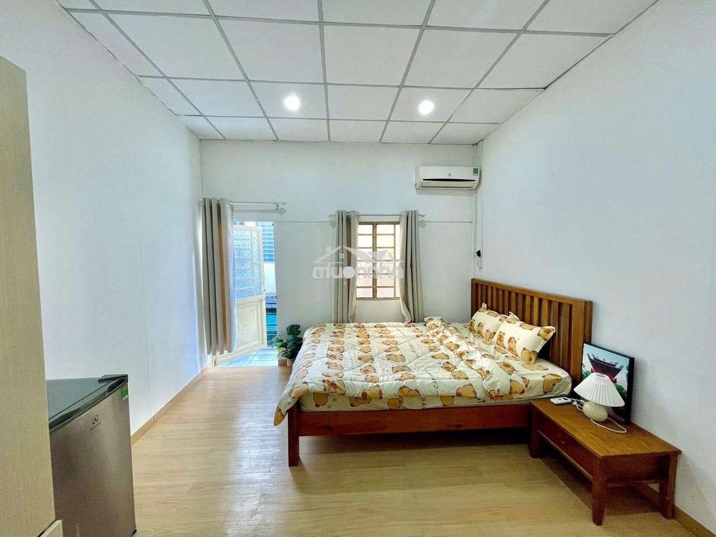 Ban công nội thất mới 100% ngay hoàng sa trường sa quận 3  - Ảnh 3