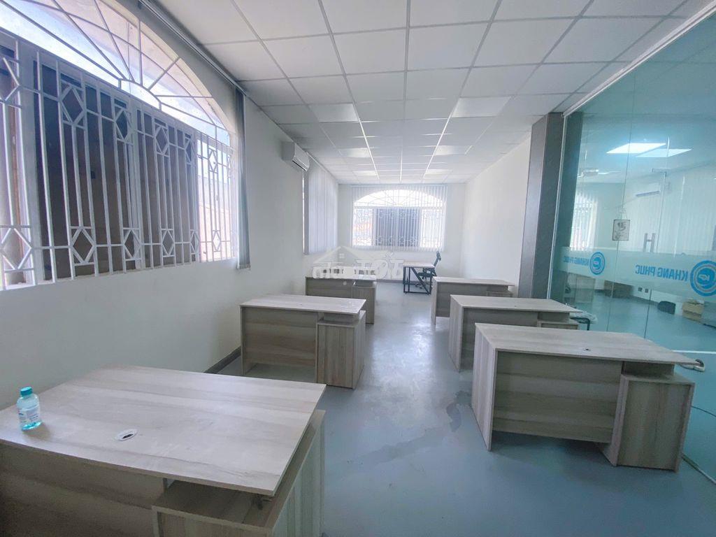 Cho thuê văn phòng rộng rãi – có sẵn nội thất – bà điểm, hóc môn - Ảnh 2