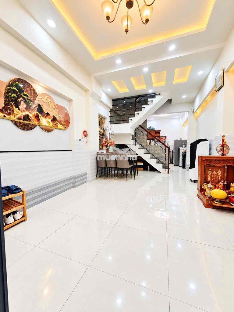 Nhà đầu cầu nguyễn văn cừ, 35m2 tặng nội thất 2 tầng, shr hoàn công đủ