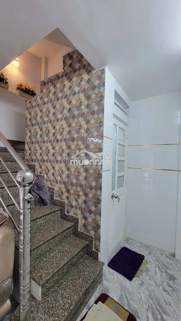 Nhà hẻm xe hơi lạc long quân, trệt lửng 2 lầu, 2pn, 3.5x8m - Ảnh 3