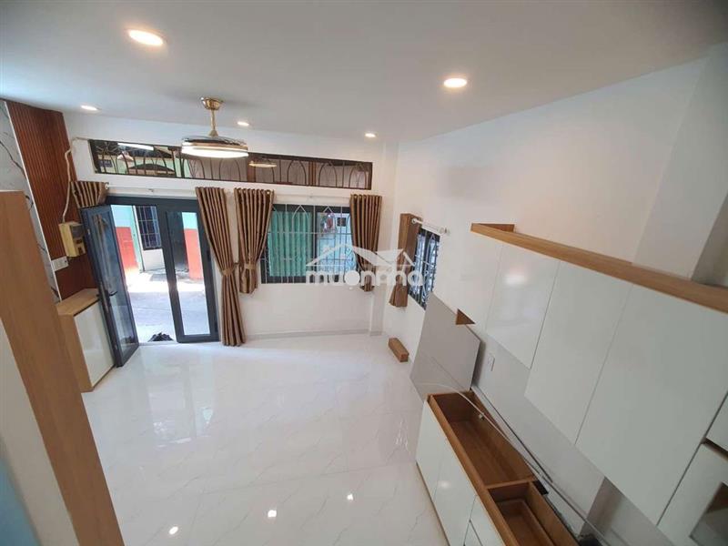 ** Nhà đẹp vào ở liền , đường 100 bình thới , giá 3 tỷ 980 **