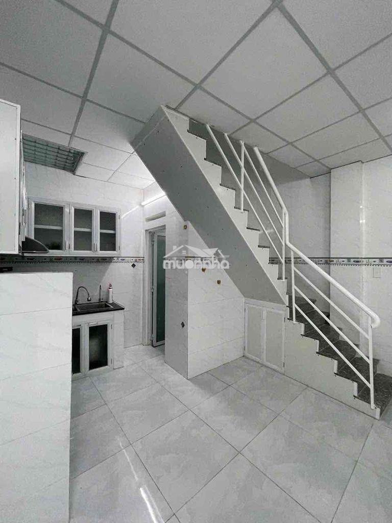 Bán gấp nhà lạc long quân tân bình 26m2 - 2 tầng giá 2,8 tỷ