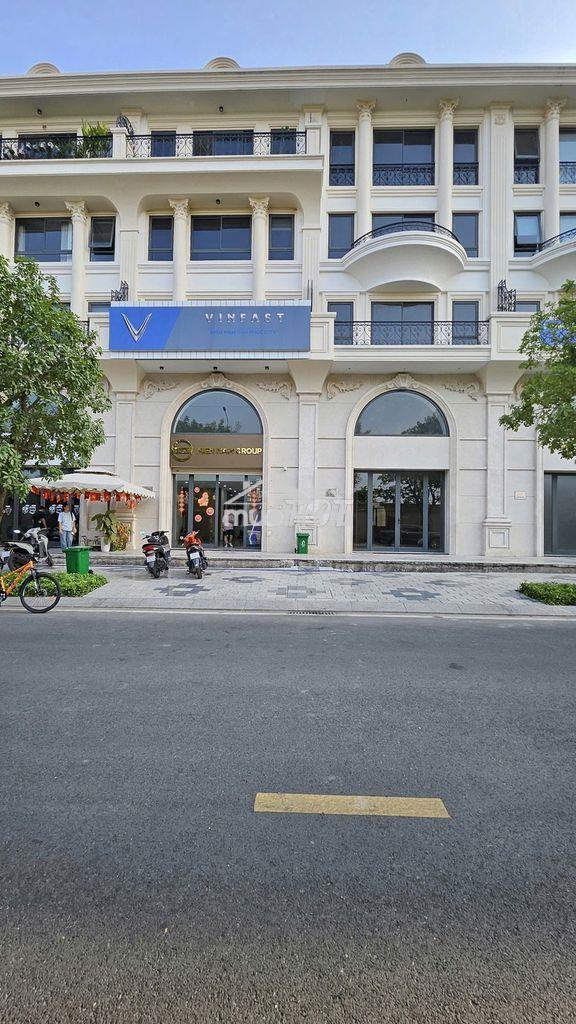 Văn phòng kdt vạn phúc city trệt lầu 7x20m giá 32tr full nội thất - Ảnh 2