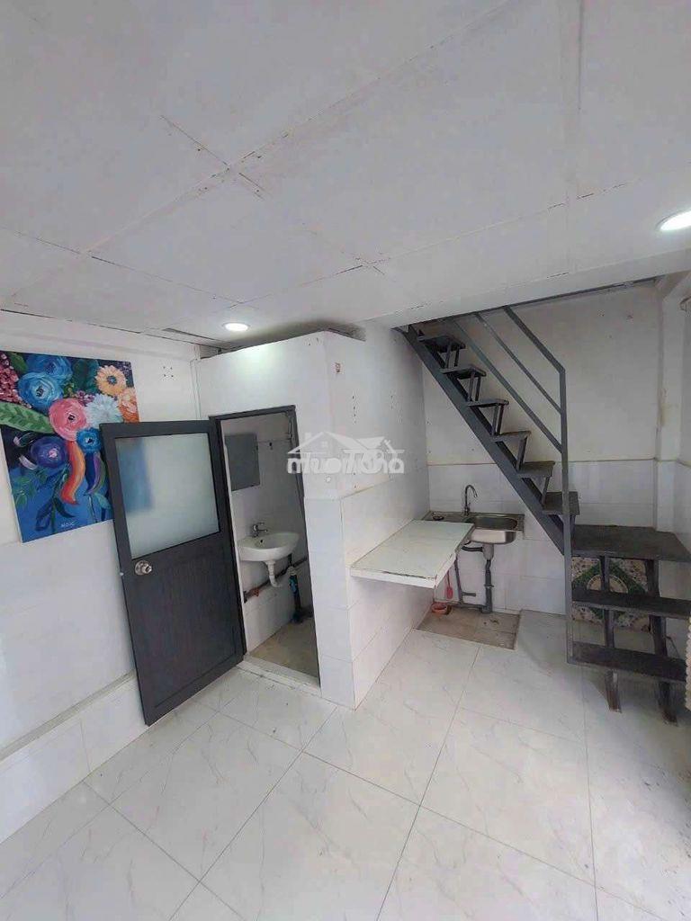 Cho thuê nhà mặt tiền hẽm đường âu dương lân p3.q8 dt.3m5×4m } 1 lầu. - Ảnh 3