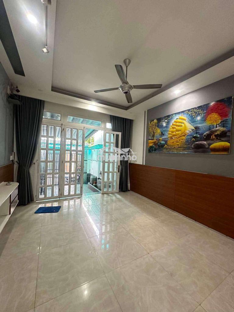 Nhà trệt 2 lầu sân rộng rãi kế bên cân nhơn hoà - Ảnh 4
