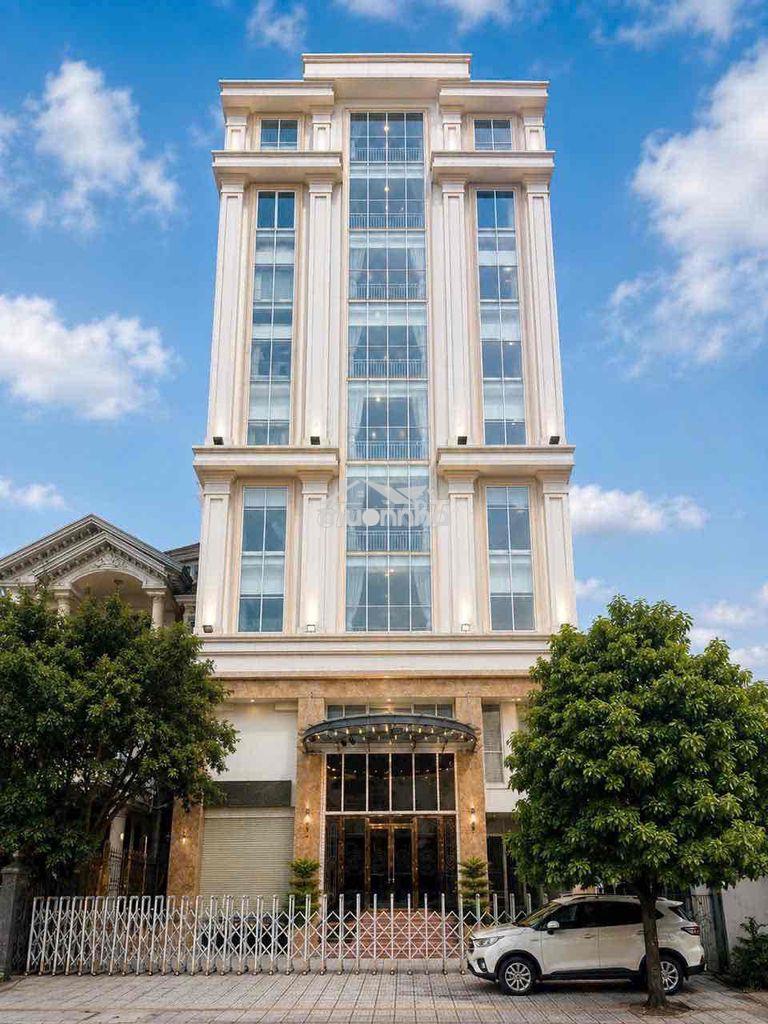 Building dt:18x55m (nở hậu 24m) 2h 9 lầu gần tuyến mêtro