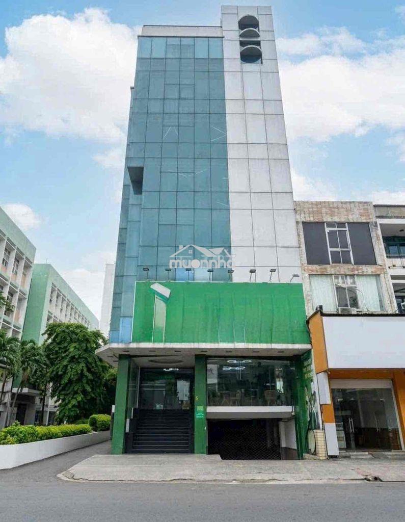 Tòa building  ngay vạn hạnh mall, dt:10x20m 8l có cửa sau cho thuê 32