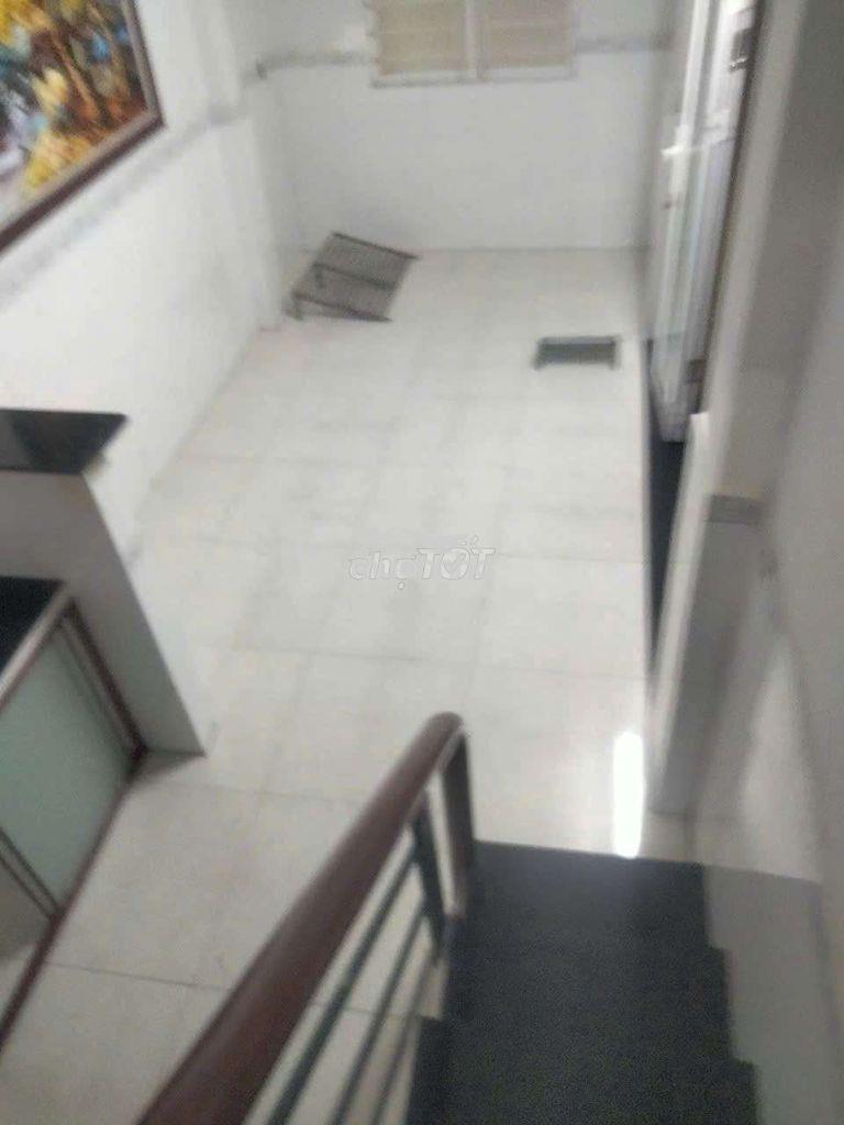 Cho thuê nhà góc hẻm – điện biên phủ, quận 10