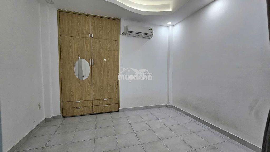 Nhà thuê xây lệch tầng 4pn hẻm đường số lâm văn bền - Ảnh 4