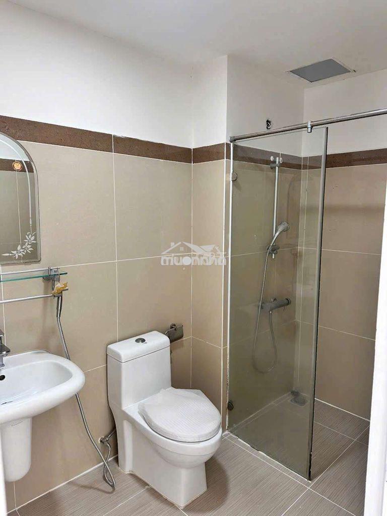 Cần bán căn hộ 160m2 gồm 4 ph ngủ và 1 phòng kho . - Ảnh 4