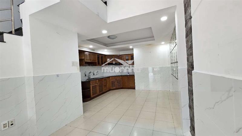 Cho thuê nhà 4 tầng trung tâm quận 7 có 4pn nhà đẹp giá 17 triệu