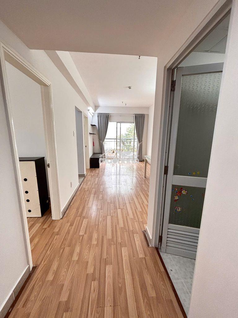 Bán căn có ban công 67m2 giá 2.75 tỷ