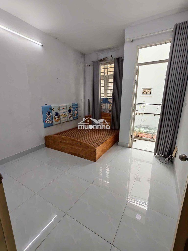 Nhà nguyên căn hẽm xe hơi - Ảnh 2